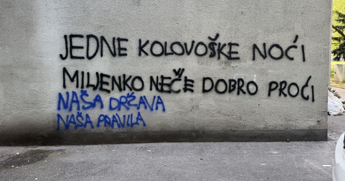 Jergoviću ispisali prijeteći grafit na fasadi. "Naša država, naša pravila"