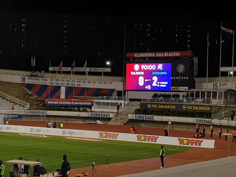 Dinamo objavio fotografiju semafora i poruku kojom provocira Hajduk