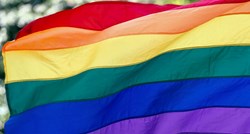 Čovjek u Pazinu skinuo LGBT zastavu pa završio iza rešetaka