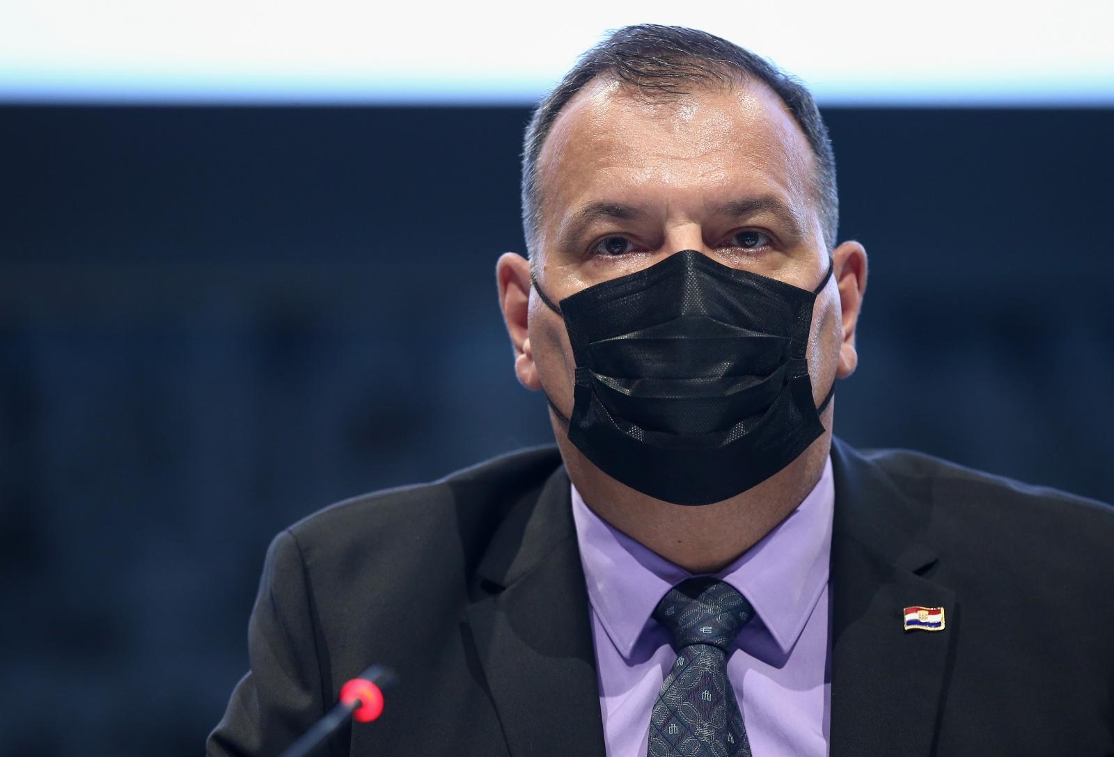 Beroš: Moja majka se cijepila AstraZenecom