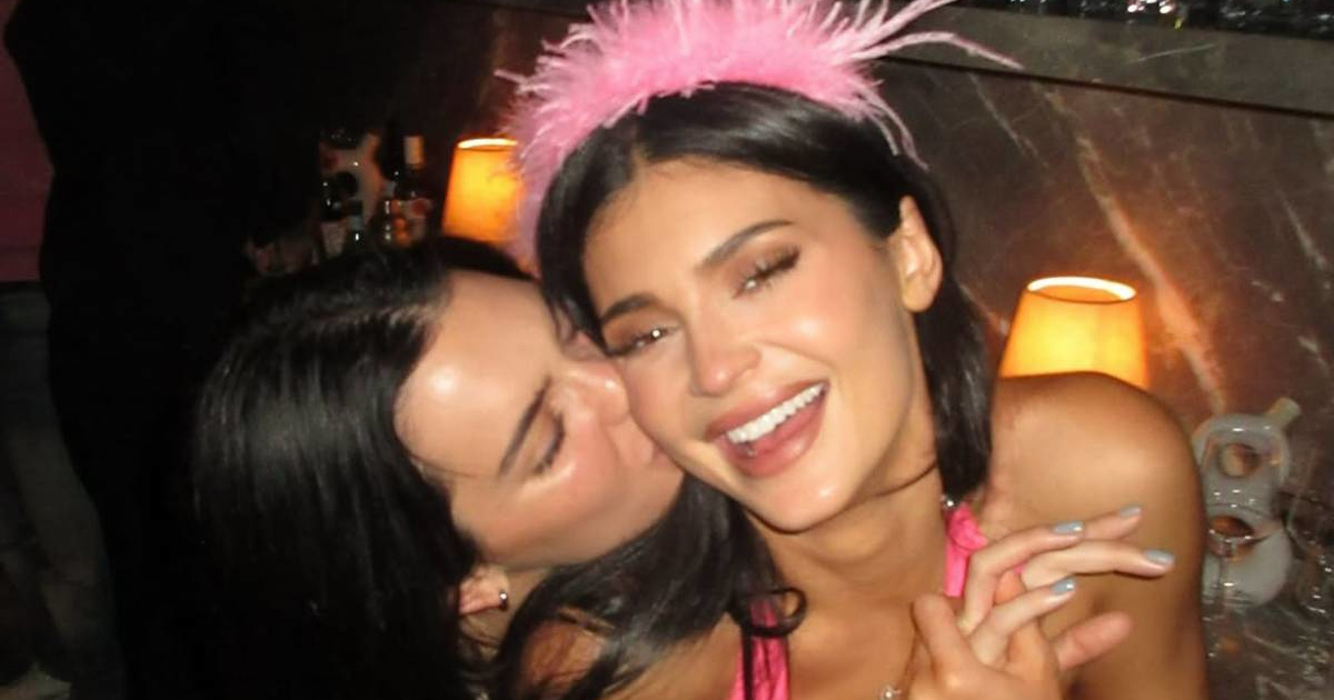 Kylie Jenner podijelila fotke s proslave 29. rođendana, tema je bila "Princess Kitty"