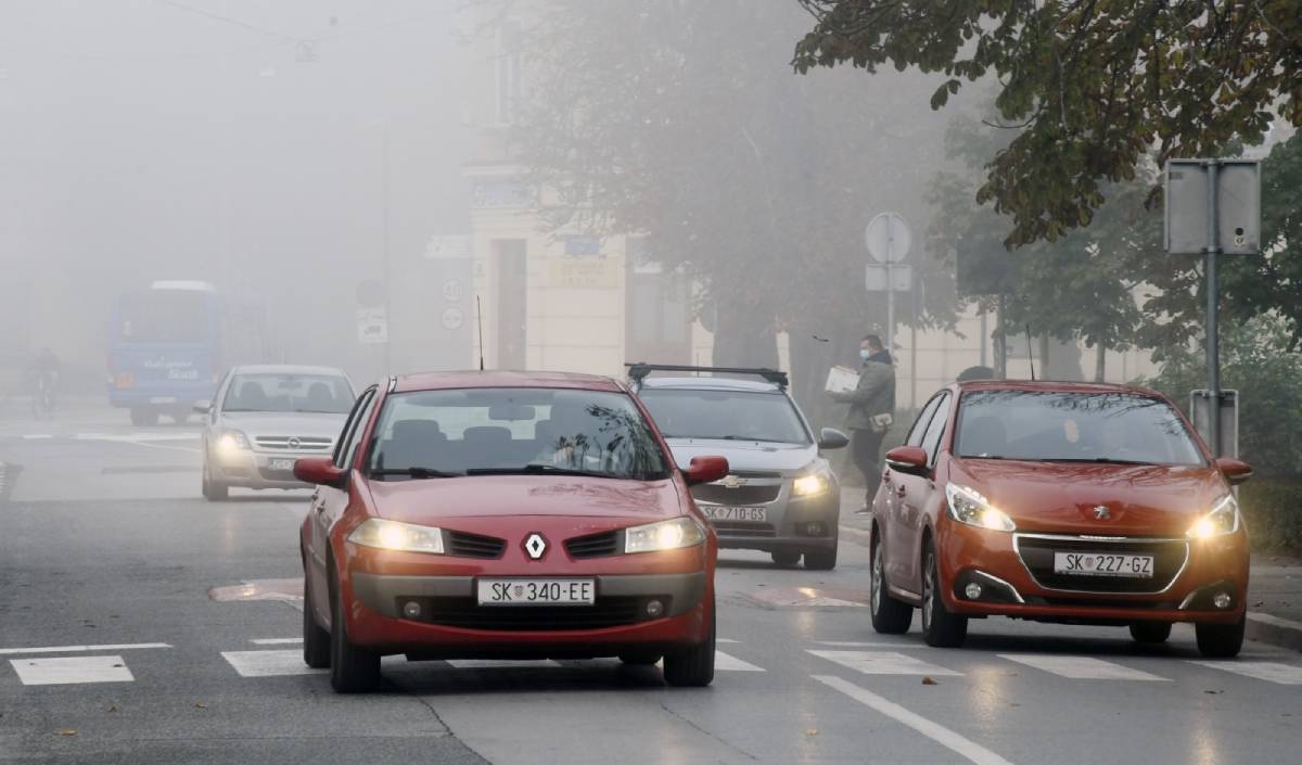HAK podsjeća da kratka svjetla moraju biti upaljena i danju do 31. ožujka