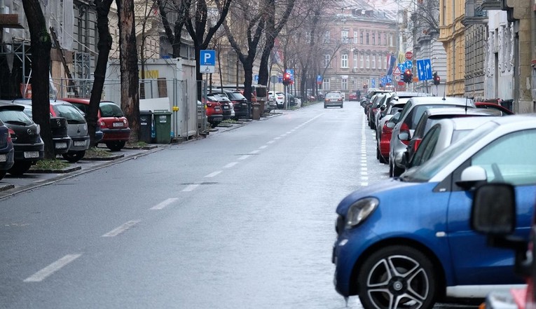 HAK: ﻿Moguća je poledica na većini cesta u unutrašnjosti