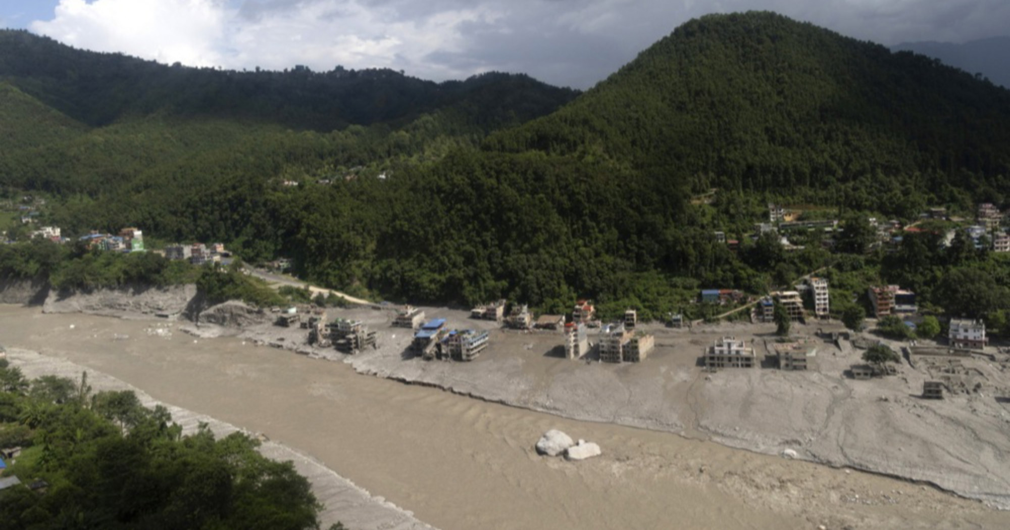 Nepal traži specijaliziranu pomoć nakon katastrofalnih poplava, gotovo 2500 nestalih