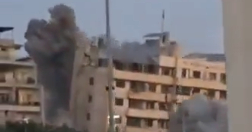 Dramatičan video. Izraelci pogodili zgradu u Bejrutu, nestala je u par sekundi