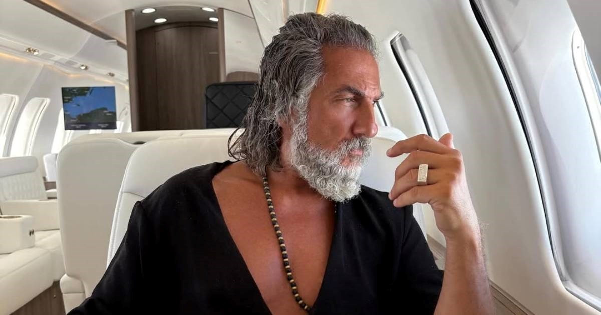 Tko je Zeus, najmisteriozniji čovjek na svijetu? Ima milijune i ljubi Afroditu