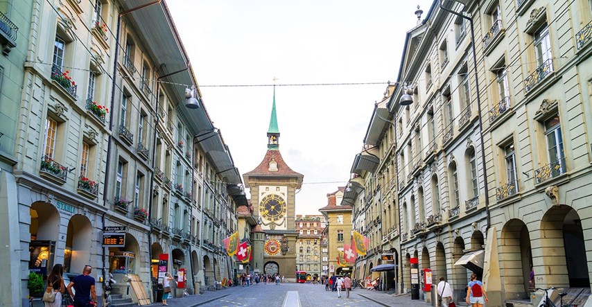 Švicarci izglasali kasniji odlazak žena u mirovinu, žene najavile prosvjede