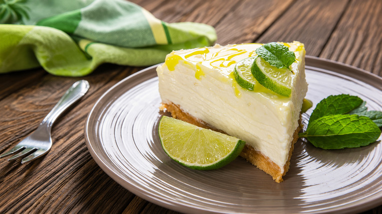 Recept za Gin&Tonic cheesecake. Idealan kolač za ljetna druženja