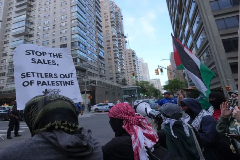 Propalestinski prosvjed u New Yorku. "Zaustavite prodaju ukradene zemlje"