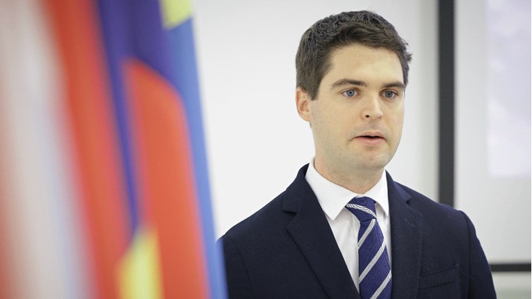 HDZ-ov Ressler žalio se Europskoj komisiji na "Zakon o nasleđu" Republike Srbije