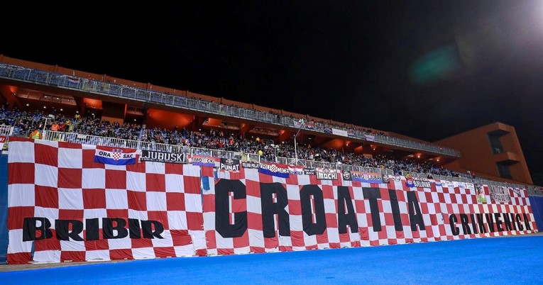 Navijači na Fejsu o reprezentaciji na Maksimiru: Samo da se ruglo ne uruši dotad
