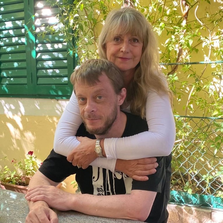 Šogor Matije Dedića objavio njegovu dosad neviđenu fotografiju s polusestrom Sandrom