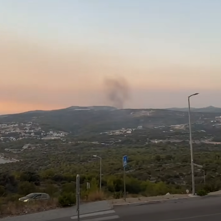 Lokalizirani požari kod Primoštena i Vodica, vatrogasci idu u Lokvu Rogoznicu