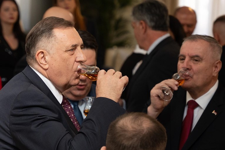 Dodik se vratio u BiH: "Stigao sam kući u selo svoje"