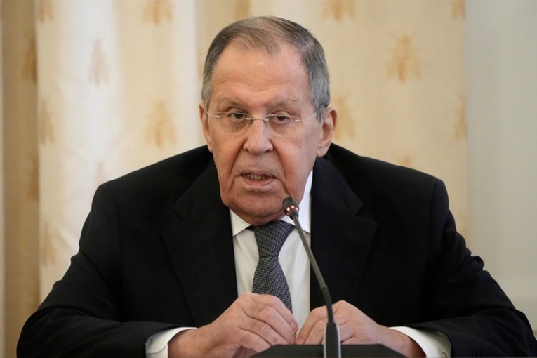 Lavrov: Zapad želi raskomadati Rusiju