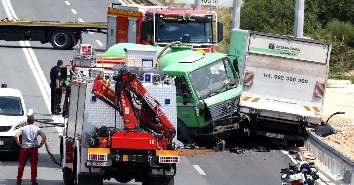 Lančani sudar četiri auta u Šibeniku, troje ozlijeđenih