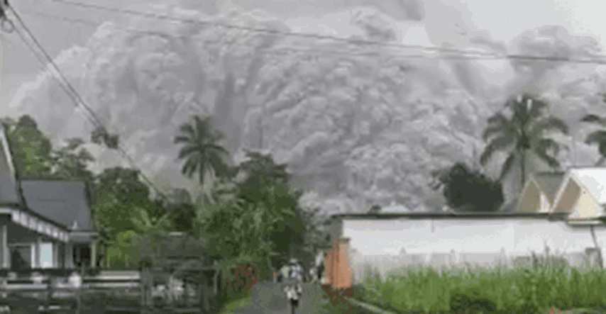 VIDEO Snažna erupcija vulkana u Indoneziji, pogledajte snimke