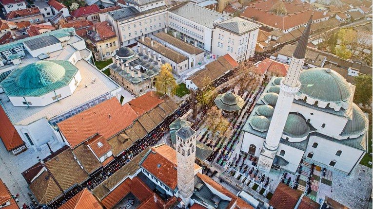 Zabranit će se vožnja motorom, biciklom i romobilom u centru Sarajeva?