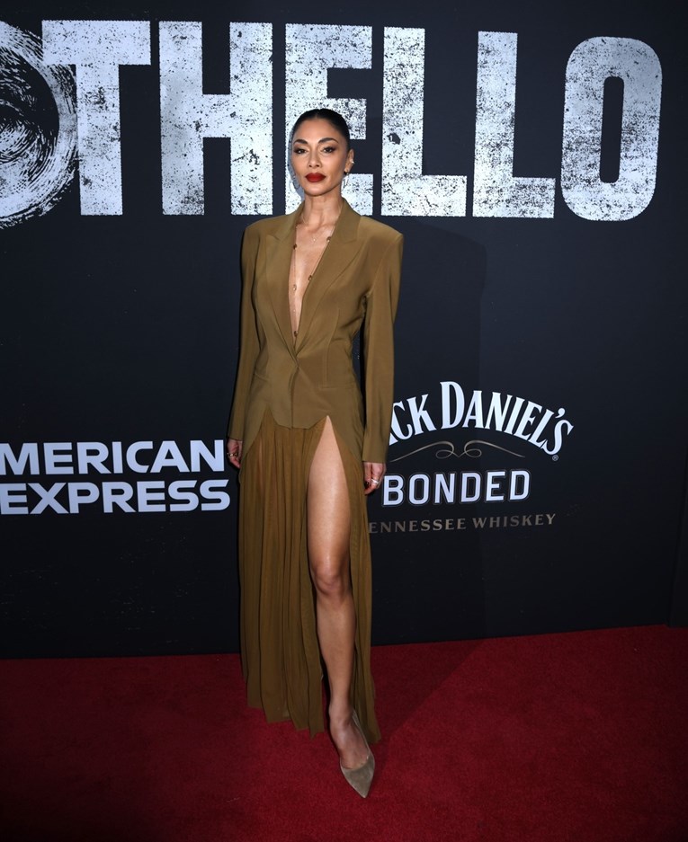 Nicole Scherzinger u haljini s prorezom na nozi oduševila na premijeri u New Yorku