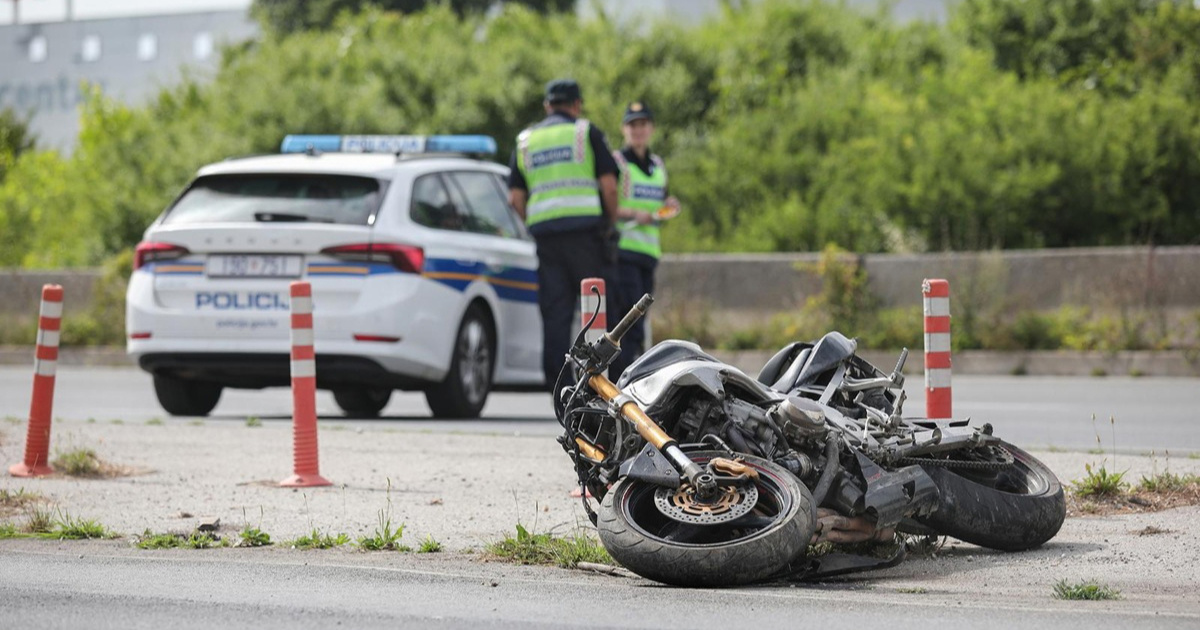 Mladi motociklist (18) sletio s ceste kod Pake, prevezen u bolnicu