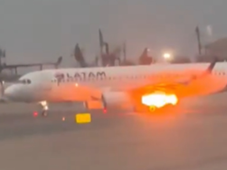 VIDEO Putnički avion u Peruu se zapalio netom prije polijetanja