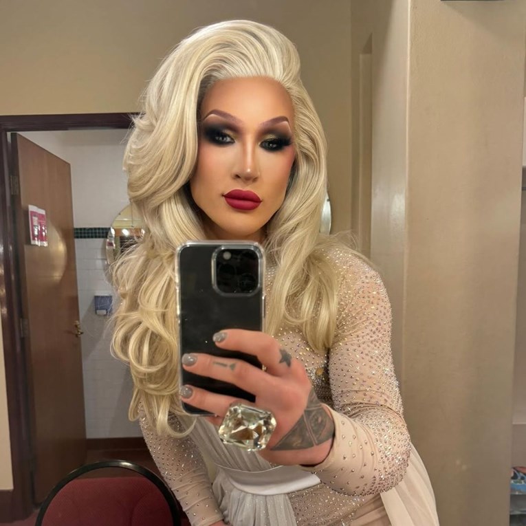 Otkriven uzrok smrti drag kraljice The Vivienne (32)