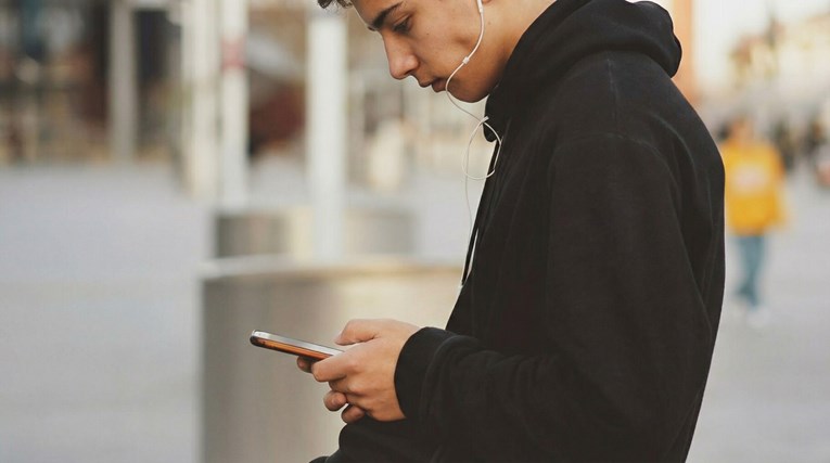 Nabacivao se curama iz razreda pa im počeo prijetiti: Vadim sačmu i sve nas raznesem