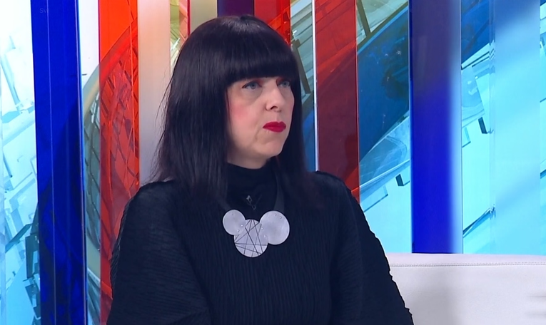 Holy: Koga briga hoće li naša vojska hodati po Parizu?