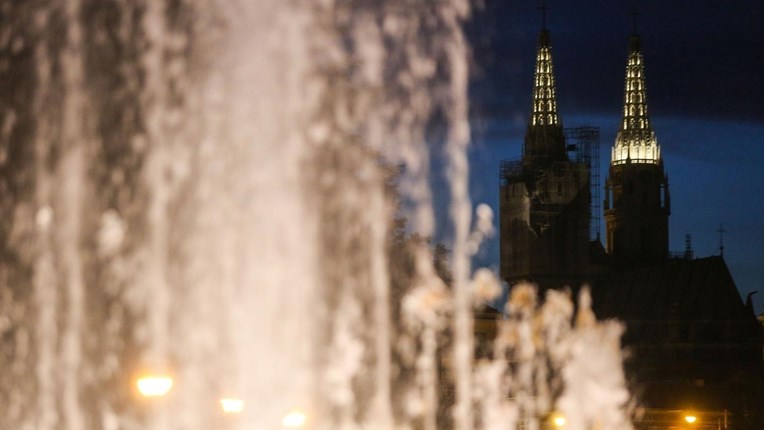 Most bijesan jer je Zagreb odbio da se na fontanama projiciraju slike svetaca