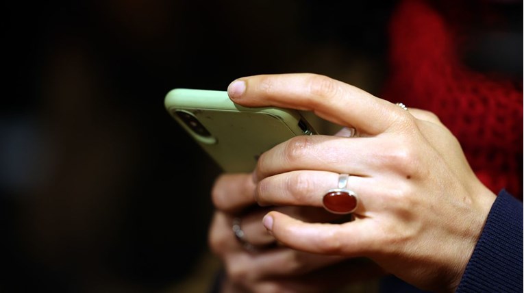 Njemici netko ukrao intimne fotografije i snimke s Clouda. Sada tuži Google