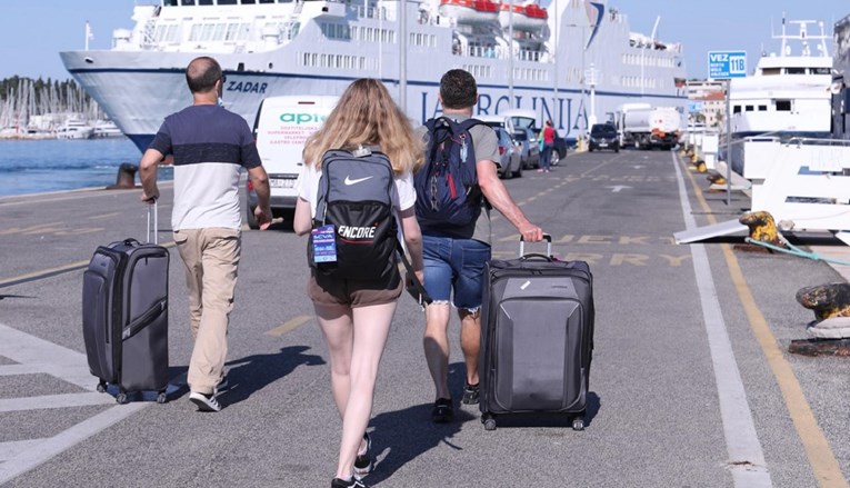 U hrvatskim lukama više putnika i brodova nego lani, ali manje robe