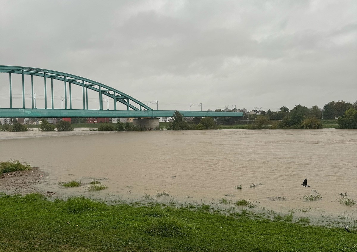 VIDEO I FOTO Sava u Zagrebu se izlila iz korita