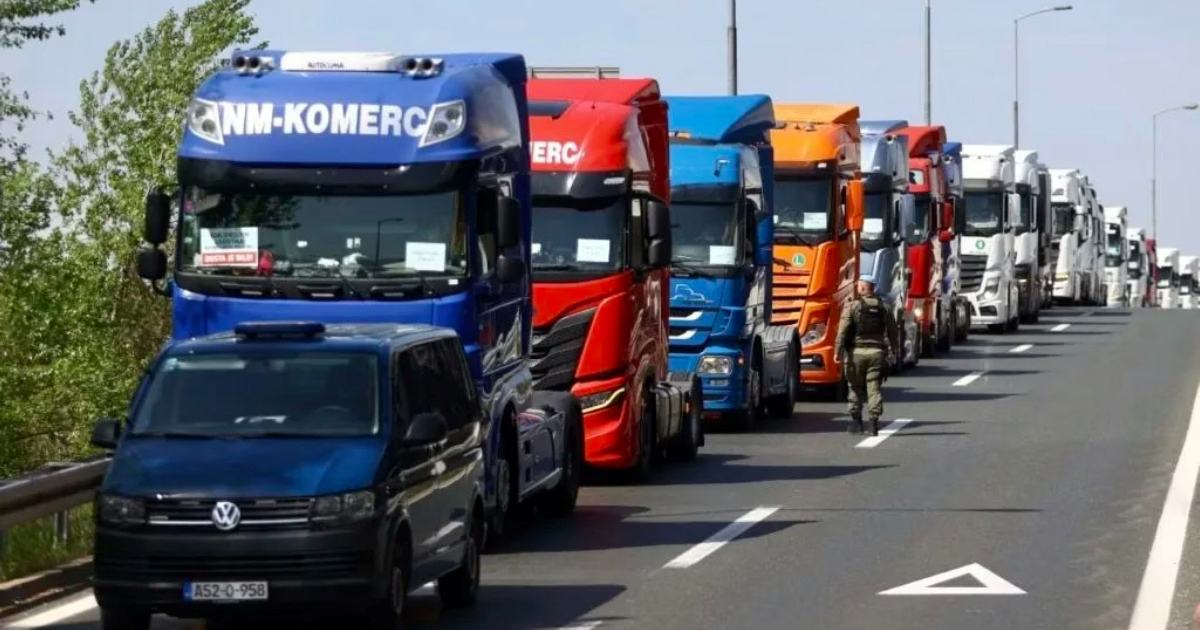Hrvatska s granice vratila 875 vozača kamiona iz BiH: "Na koljenima smo"