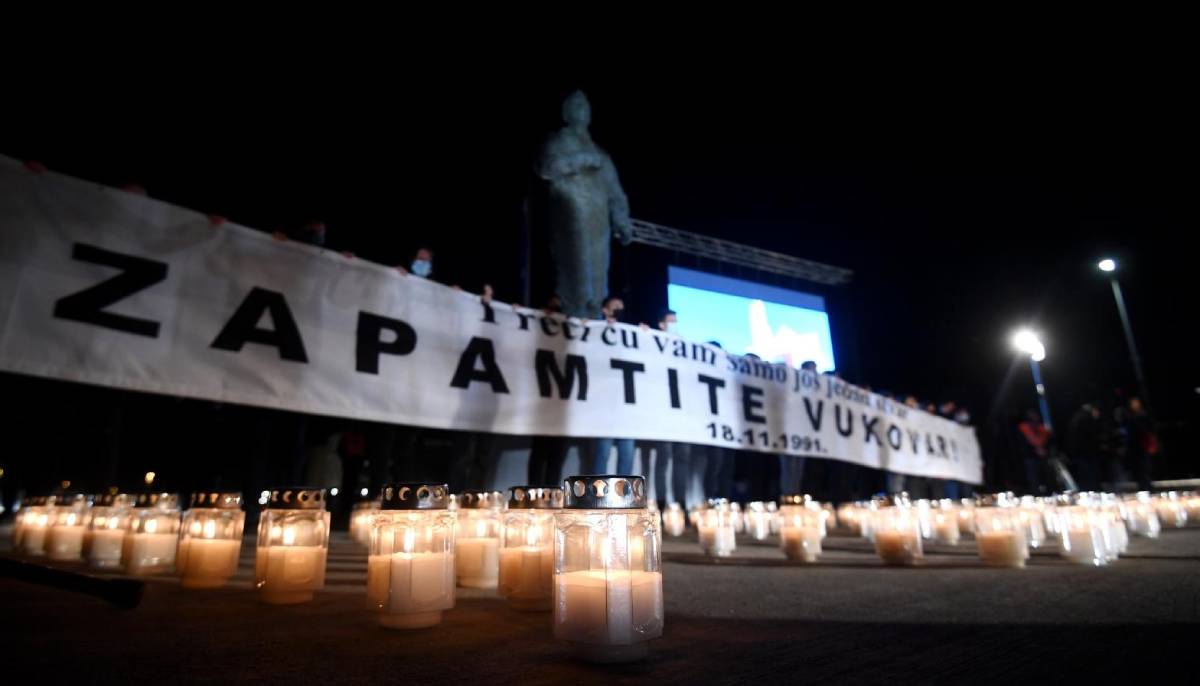 VIDEO Zagrepčani odali počast žrtvama Vukovara i Škabrnje