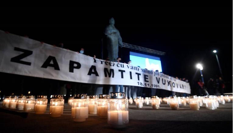 VIDEO Zagrepčani odali počast žrtvama Vukovara i Škabrnje