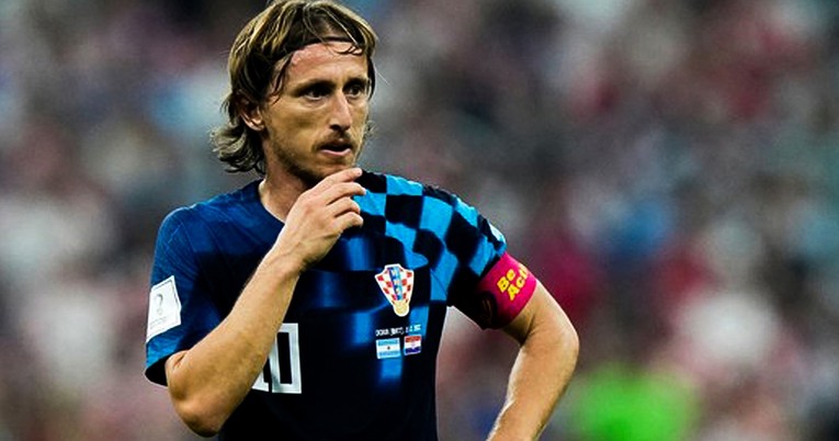 ANKETA Dalić je najavio da bi Modrić mogao otići. Što Luka treba napraviti?
