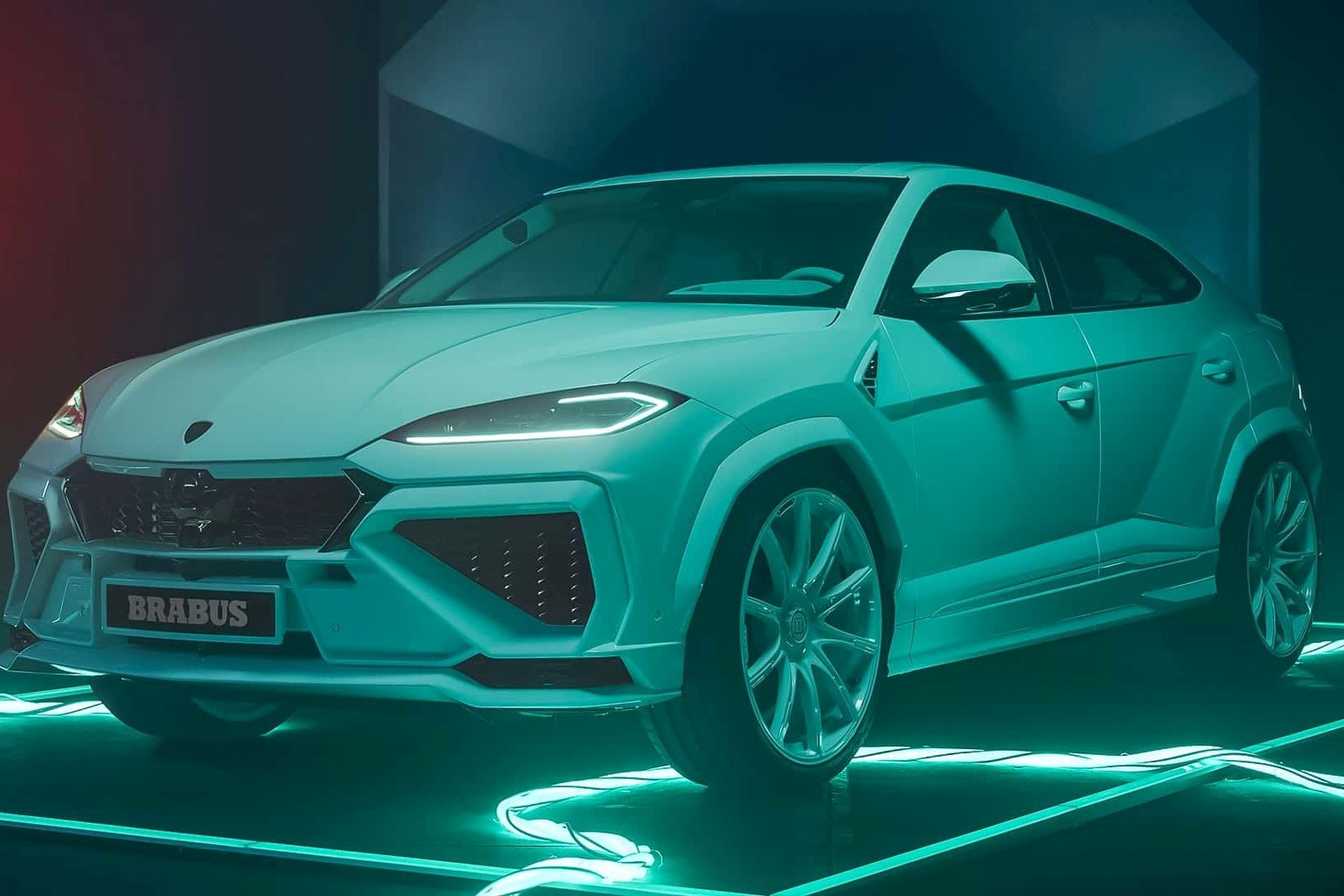 FOTO Kako je Brabus sredio Lamborghinijevu zvijer za modnu pistu