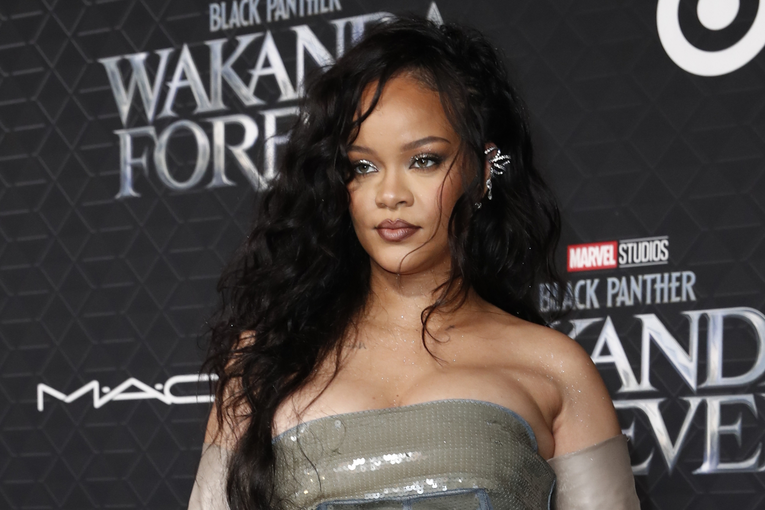 Rihanna duhovito odgovorila na glasine o četvrtoj trudnoći