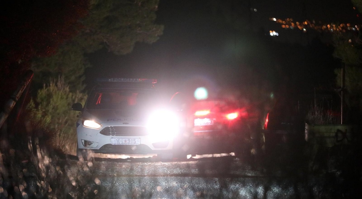 Pijani dječak (15) autom sletio u jarak kod Daruvara. S njim bio i suvozač (16)