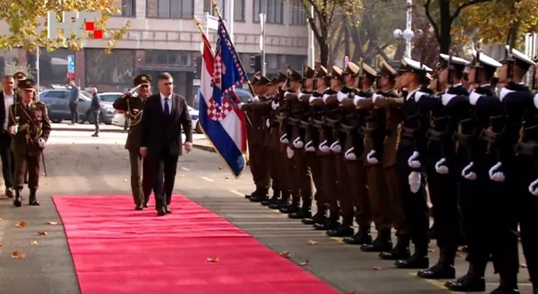 Milanović sazvao vojni vrh u MORH-u, dočekao ga crveni tepih. Anušić bijesan