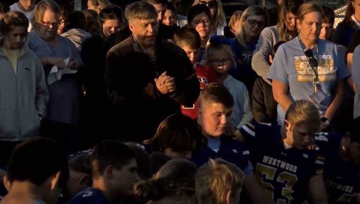 Dječak (12) u SAD-u poginuo nakon što je pao na paradi, preko njega prešlo vozilo
