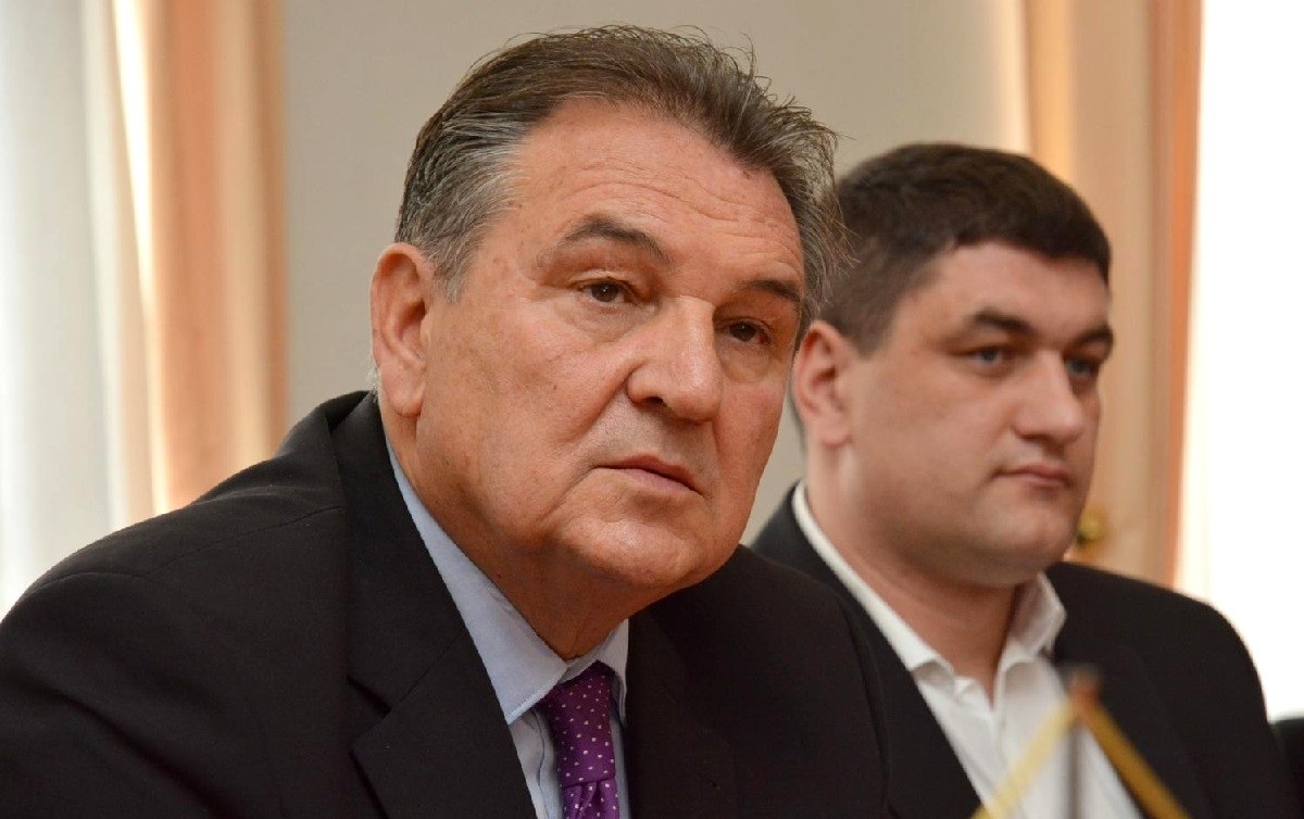 Čačić: HNS nema snage maknuti se iz fotelja za koje su se prodali