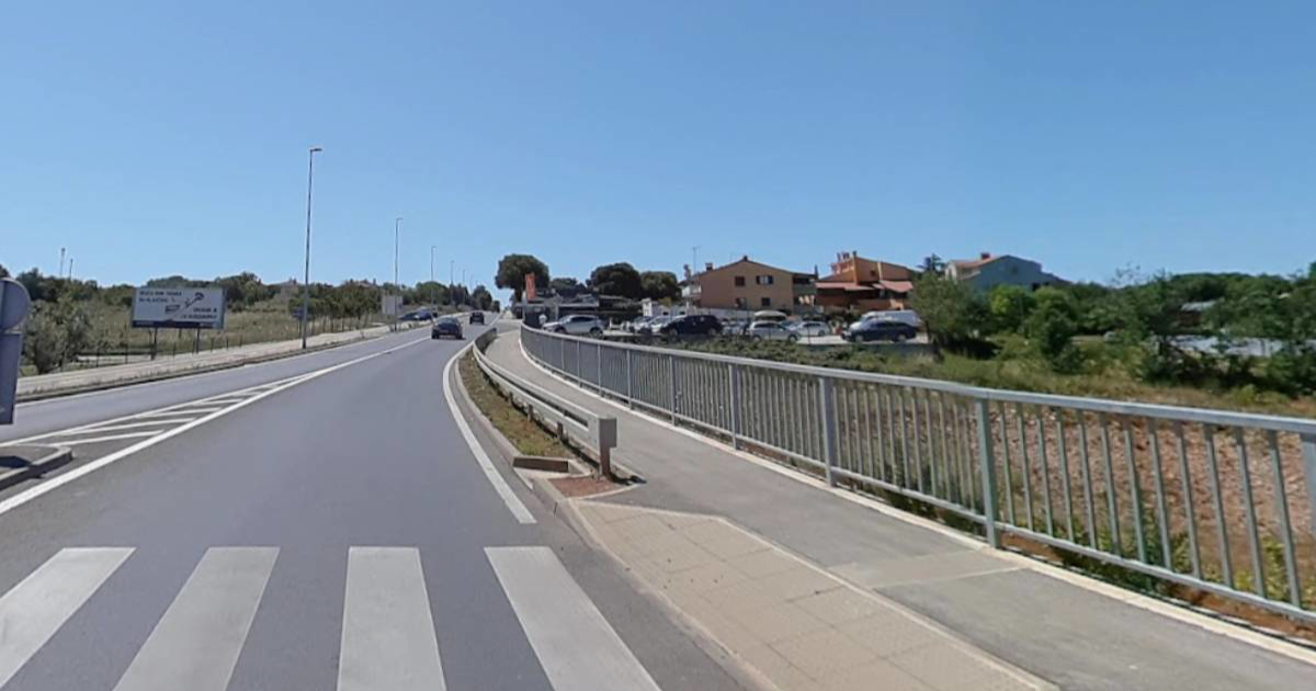 Tinejdžer se vozio po Puli i kroz prozor ljudima pokazivao plastični pištolj