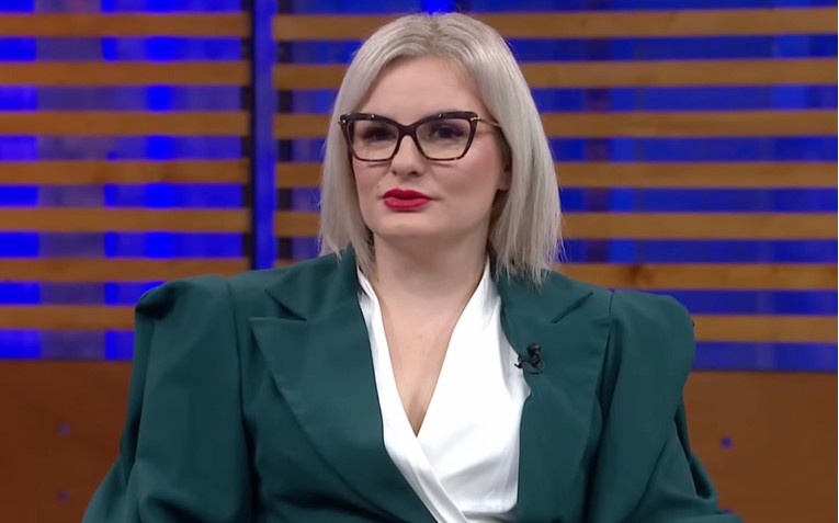 Domaća blogerica objavila prepisku s bivšim mužem: "Ne plaća redovito alimentaciju"