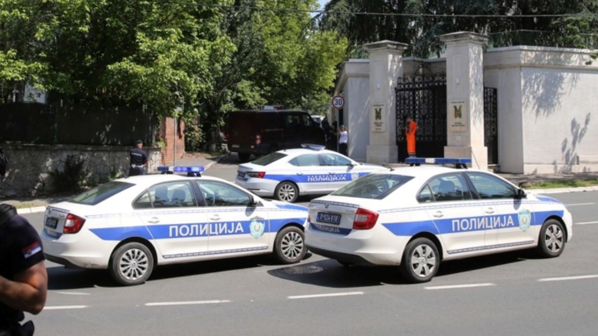 Dvostruko ubojstvo u Srbiji. Unuk osumnjičen da je ubio baku i djeda pa pobjegao