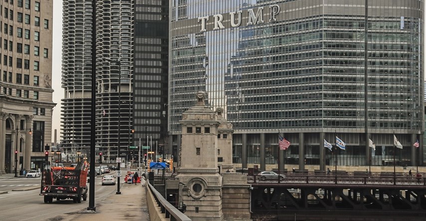 Zatvoren Trumpov toranj u Chicagu: Žena ispred njega mahala oružjem