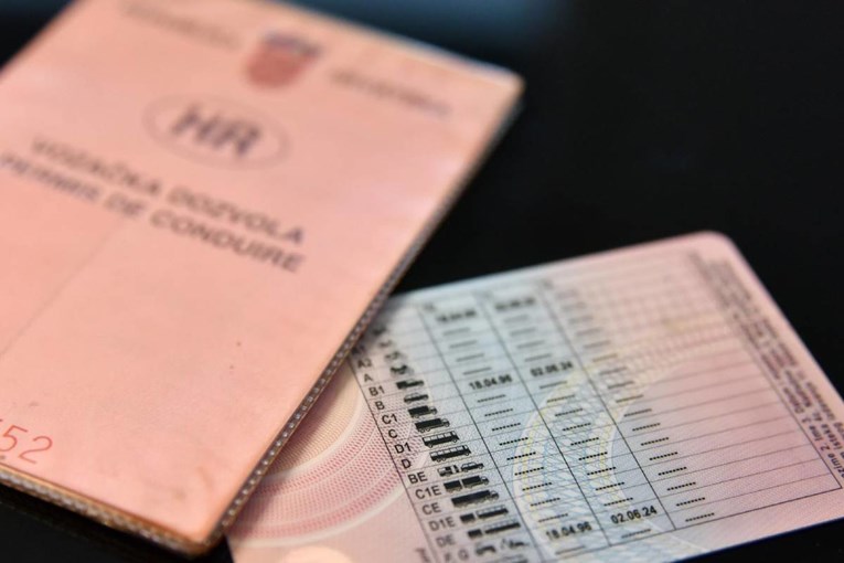 Indijac s krivotvorenom vozačkom dozvolom tražio hrvatsku