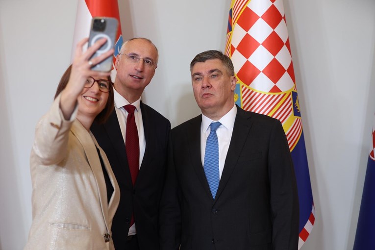 Ivica i Marijana Puljak snimili selfie s Milanovićem nakon inauguracije