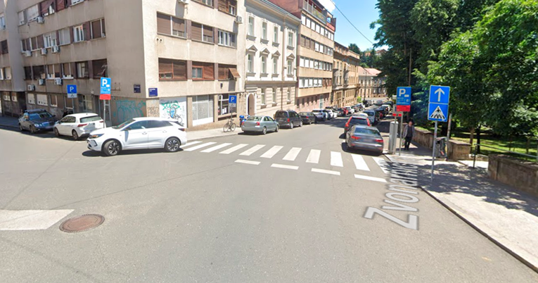 U centru Zagreba naletio na ženu i psa na zebri. Žena teško ozlijeđena, pas uginuo
