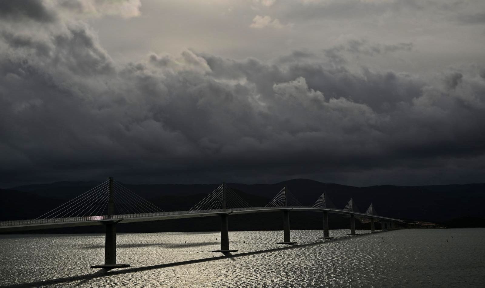 I Talijani pišu o pukotinama na Pelješkom mostu